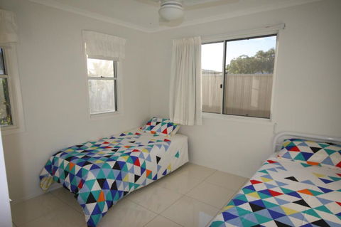 62 Tingira Close Modern Lowset Home With Swimming Pool Outdoor Area Ample Parking. Pet Friendly - South Australia Travel 6