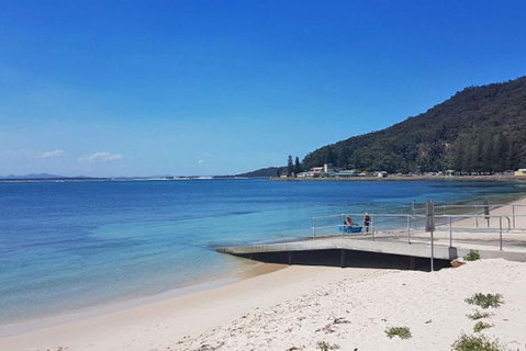 5 Ocean Breeze Shoal Bay Avenue Fabulous Location Opposite Shoal Bay Beach! - South Australia Travel 4