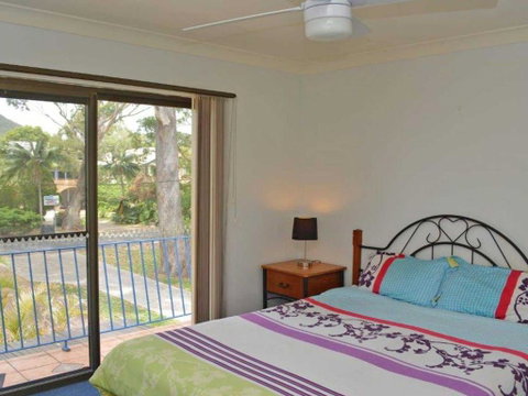 5 Ocean Breeze Shoal Bay Avenue Fabulous Location Opposite Shoal Bay Beach! - South Australia Travel 5