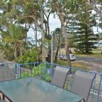 5 Ocean Breeze Shoal Bay Avenue Fabulous Location Opposite Shoal Bay Beach! - South Australia Travel 1