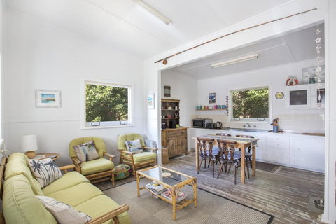 Retro Beach Cottage 681 Murramarang Rd - South Australia Travel 5