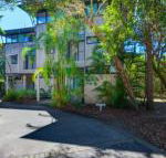 Surfside Beach House 17 Rainbow Shores Swimming pool 2 minute walk to beach air conditioning relax here - South Australia Travel