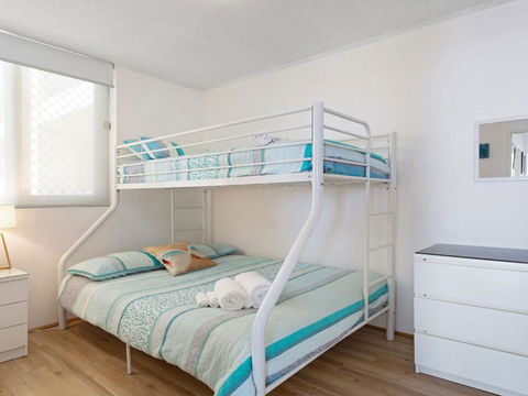 Oceanic 2 On Main Beach! - South Australia Travel 3