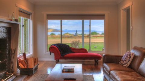 Castaway Cottage - Essentially Tas - South Australia Travel 4