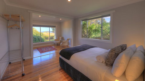 Castaway Cottage - Essentially Tas - South Australia Travel 2