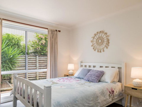 Lovely Modern Villa Amidst Peaceful Surroundings - South Australia Travel 3