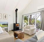 Treetops Newly renovated in the village