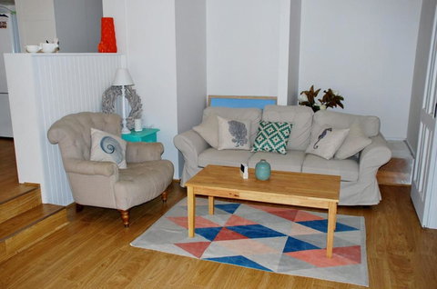 SHORE BEATS WORK INVERLOCH - South Australia Travel 5