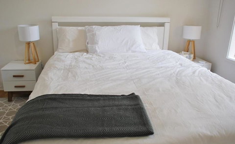 SHORE BEATS WORK INVERLOCH - South Australia Travel 2