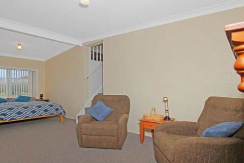 Ohio One Street Back From Beach Access - South Australia Travel 3