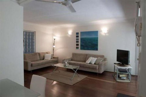 Absolute Beachfront Mooloolaba - South Australia Travel 5