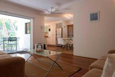 Absolute Beachfront Mooloolaba - South Australia Travel 4