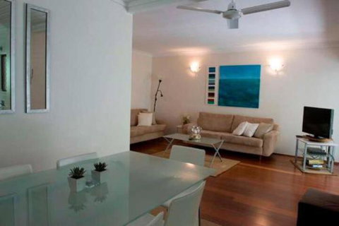 Absolute Beachfront Mooloolaba - South Australia Travel 3