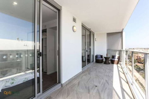 Modern, Spacious Apt@liverpool With Incredible Views - South Australia Travel 7