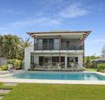 WATERFRONT HOME BORDERING MOOLOOLABA - South Australia Travel