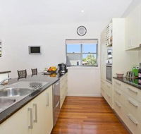 Papaya House - South Australia Travel