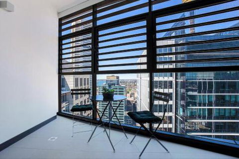 CITY HIGH Hosted By: LAbode Accommodation - South Australia Travel 6