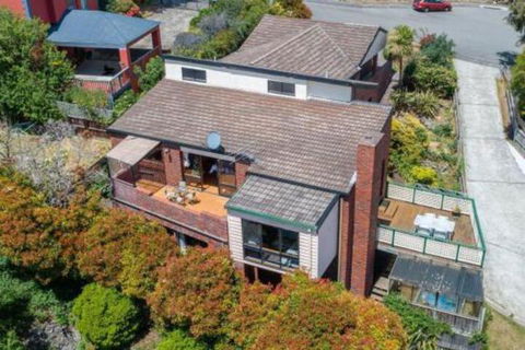 Apollo 23 - South Australia Travel 0