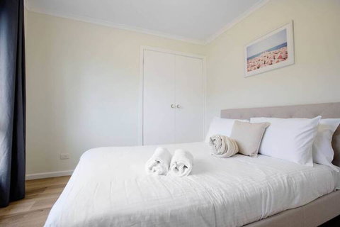 Quiet & Peaceful 3bed2bath Home @keilor Downs - South Australia Travel 5