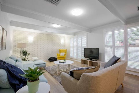 Quiet & Peaceful 3bed2bath Home @keilor Downs - South Australia Travel 4