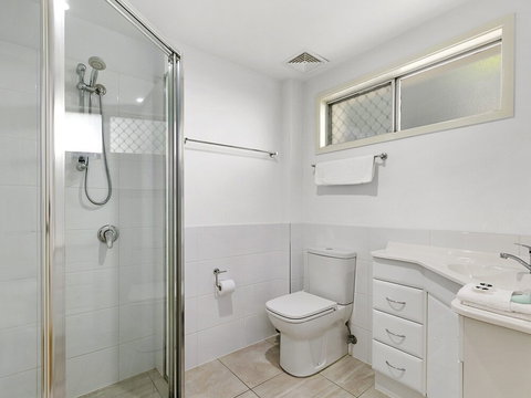 Noosa Heads Beach Getaway Unit 3 Yaringa 29 Noosa Drive - South Australia Travel 0