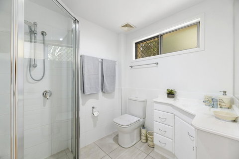 Noosa Heads Beach Getaway Unit 3 Yaringa 29 Noosa Drive - South Australia Travel 1