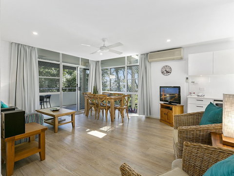 Noosa Heads Beach Getaway Unit 3 Yaringa 29 Noosa Drive - South Australia Travel 6