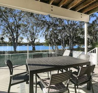 Stunning River House 51 Hilton Esplanade