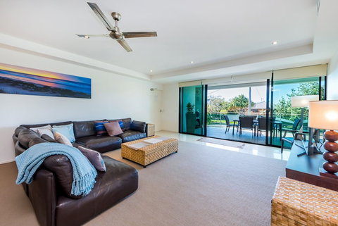 Stylish Beach Side Apartment Unit 5 33 Lorikeet Drive - South Australia Travel 5