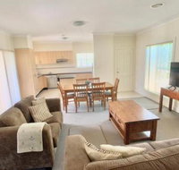 Spacious 2 Bed 2 Bath Villa Central Location Quiet