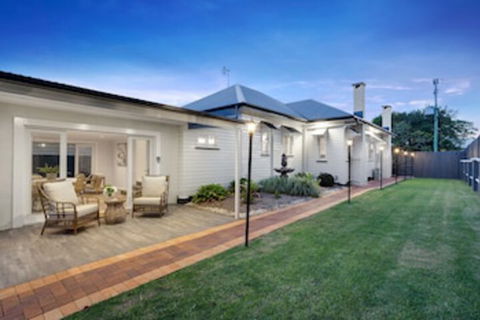 Nell's Place - South Australia Travel 0