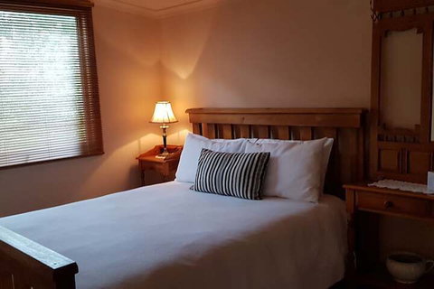 Heysen's Rest Bed & Breakfast - South Australia Travel 6