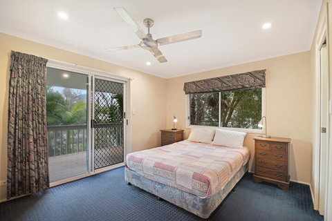 Beach Affair - 10 Callitris Crescent - South Australia Travel 6