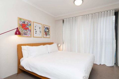 Amazing Studio With Pool In Central Sydney - South Australia Travel 5