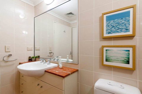 Amazing Studio With Pool In Central Sydney - South Australia Travel 3