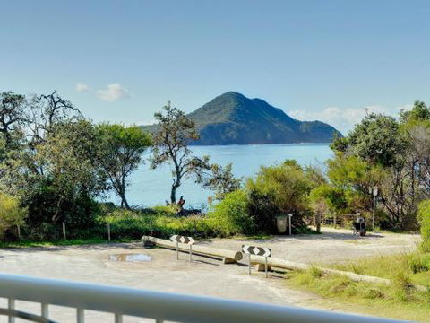 3 Albacore 12 Ondine Close Waterfront Pool Lift & Views - South Australia Travel 6