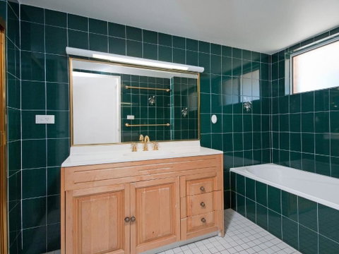 3 Albacore 12 Ondine Close Waterfront Pool Lift & Views - South Australia Travel 1