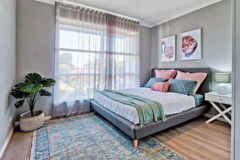 2 Bedroom Apt With Balcony & Air Con In Plympton - South Australia Travel 6