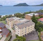 12 The Helm 22 Voyager Close unit in Little Beach with direct access to Shoal Bay Beach - South Australia Travel