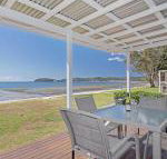 Beached Inn 93 Foreshore Drive Spacious beach front house - South Australia Travel
