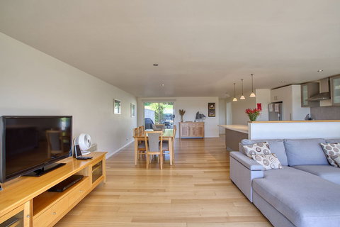 Quarterdeck Apartment - South Australia Travel 5