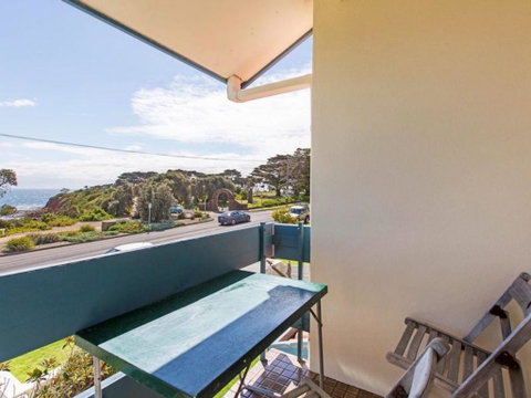 SEAVIEWS MORNINGTON.... - South Australia Travel 5