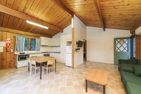 Reflections Holidays Parks Burrinjuck - South Australia Travel 1