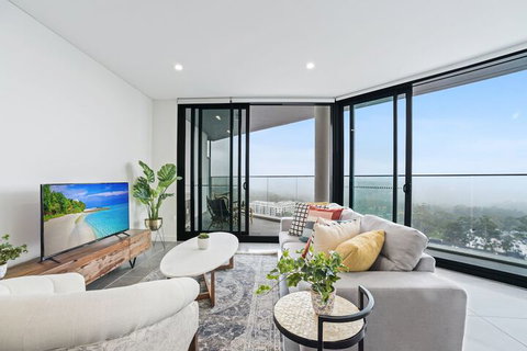 HomeHotel Ultra Luxury 2 Bedroom Next To Mall & Train - South Australia Travel 3