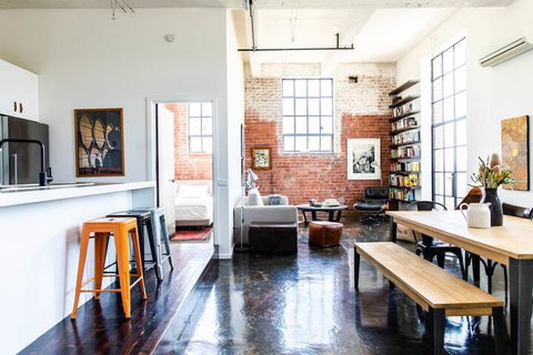 Stylish Warehouse Conversion In Heart Of Fitzroy - South Australia Travel 1