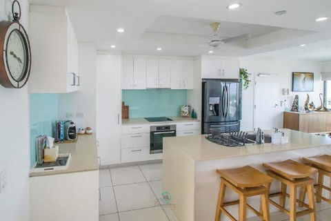 ZEN By THE WATER Darwins Premier Family Retreat - South Australia Travel 7