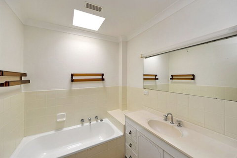 The Crest Unit 5 / 6 8 Tomaree Road - South Australia Travel 2