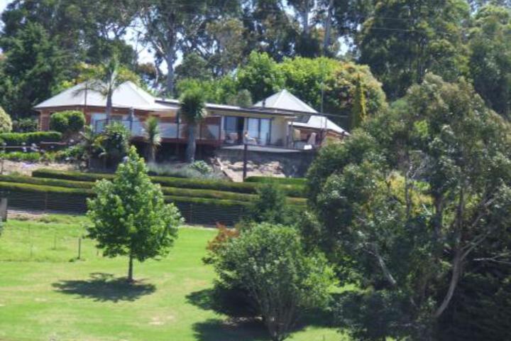 Kiah NSW South Australia Travel