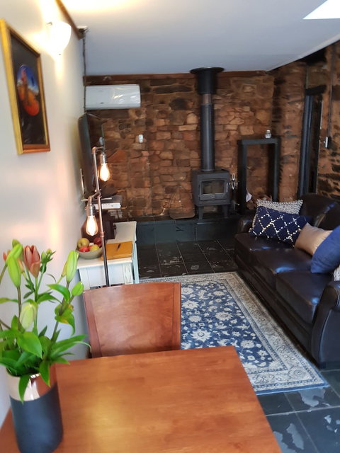 William Hunt's Retreat - Redwood Studio - South Australia Travel 6