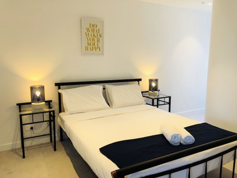 Comfy 2-Bedroom Apartment Level 5 - South Australia Travel 4